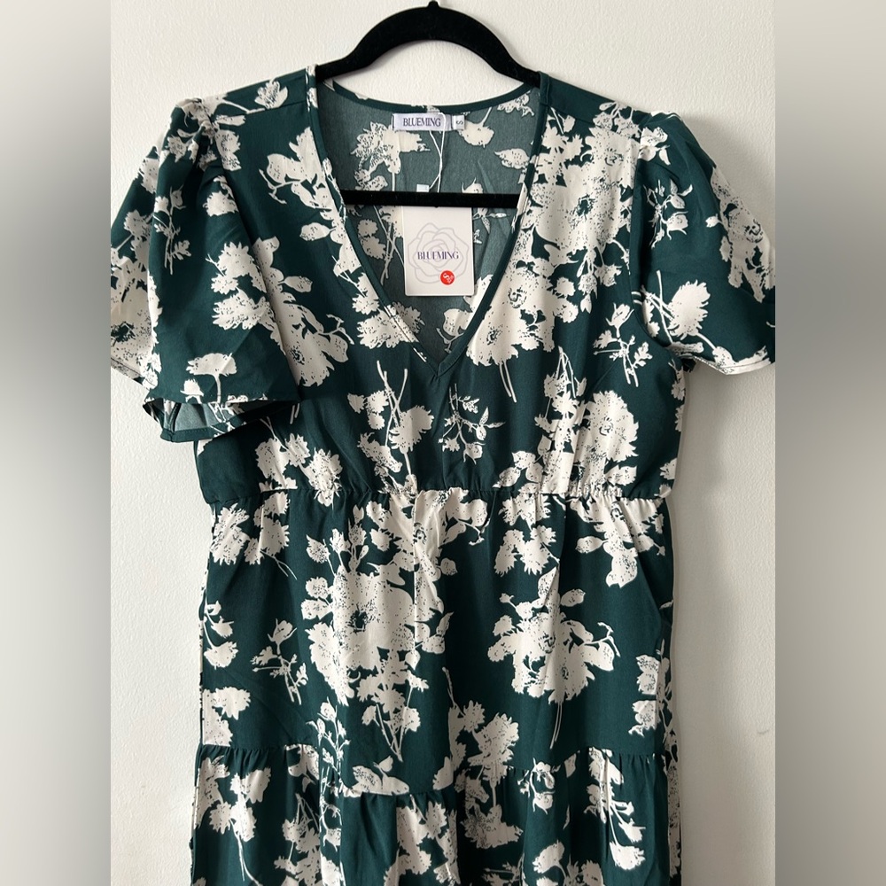 Blueming dress - Picture 3 of 5